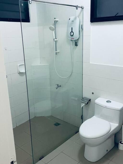 Kk Jungle Hideaway Lovely Apartment 5 Mins Walk To Town Kota Kinabalu Exterior foto